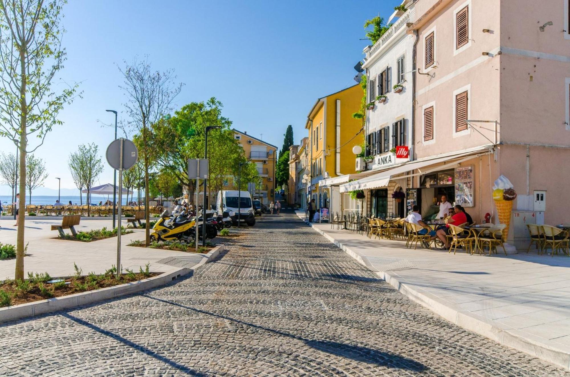 Julia Selce 4,5 Apartment Bagian luar foto