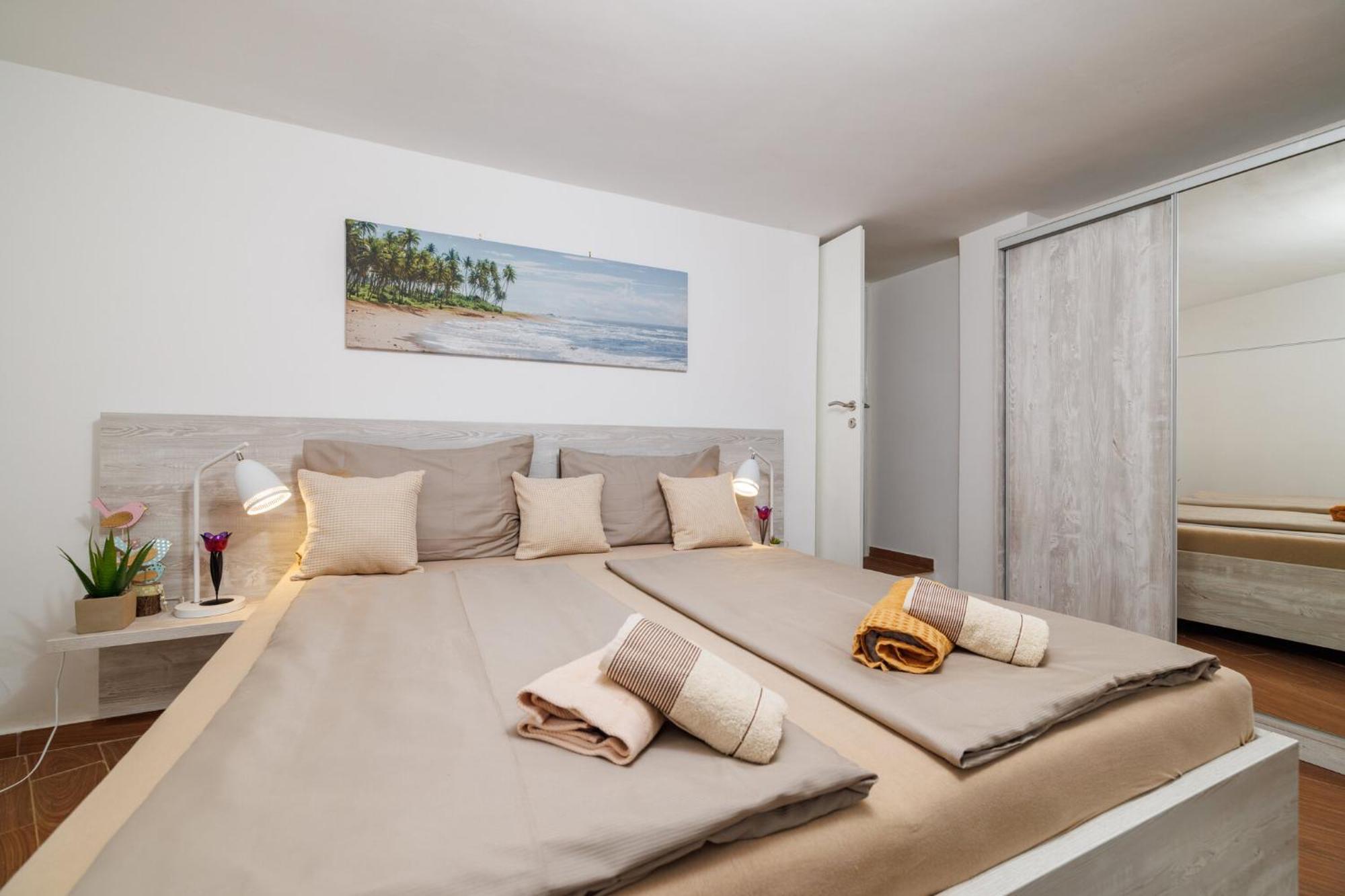 Julia Selce 4,5 Apartment Bagian luar foto